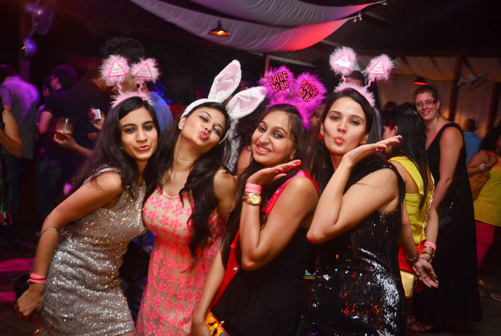 /media/k2/galleries/57484/New-Year-Celeb-G01