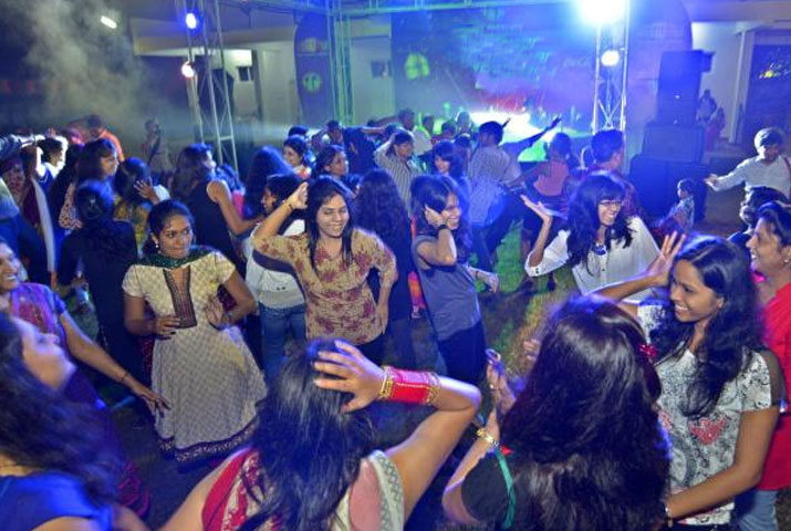 /media/k2/galleries/57484/New-Year-Celeb-G02