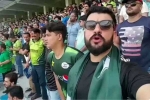 india vs england 2019 t20, pakistani singing indian national anthem, india vs england match pakistani cricket fan sings jana gana mana video goes viral, Icc world cup 2019
