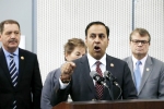 raja krishnamoorthi wife, raja krishnamoorthi net worth, raja krishnamoorthi backs impeachment process against trump, Pramila jayapal