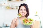 Raw Food Diet advantages, Raw Food Diet new breaking, risk factors and benefits of raw food diet, Bollywood actress