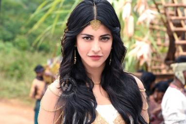Shruti wants to be known as complete entertainer},{Shruti wants to be known as complete entertainer