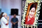 sushma swaraj, Narendra Modi paying tribute to sushma swaraj, sushma swaraj transformed mea narendra modi, Sushma swaraj