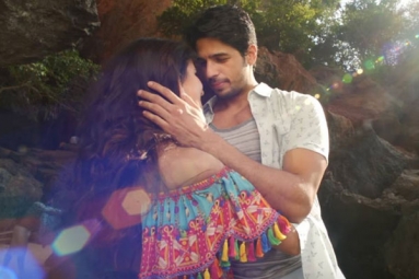 Ten Little Things a Guy Does When He’s Crazy About You Ten Little Things a Guy Does When He’s Crazy About You