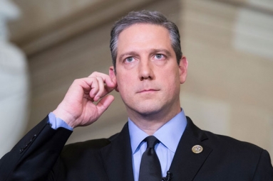 U.S. Presidential Candidate Tim Ryan Uses Yoga to Raise Funds