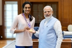 narendra modi, pv sindhu, india s pride narendra modi meets world champion pv sindhu, Saina nehwal