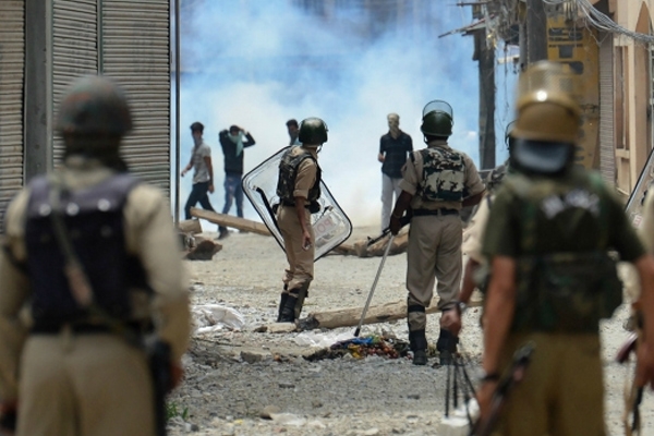 Kashmir violence: Death toll reaches 23, life paralyzed for third day