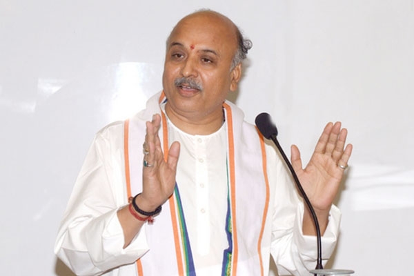 Praveen Togadia : &lsquo;Will you contest next polls in Pakistan?&rsquo;