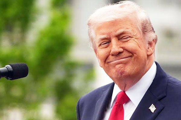 Donald Trump to put His Picture in US Passports Donald Trump to put His Picture in US Passports